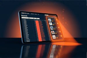 Dashboard Amazon Seller Central montrant la colonne mots-clés CPC saturés à gauche et la colonne Produits achetés ensemble éclairée en orange à droite — illustration du rapport Analyse panier par marché dans Brand Analytics